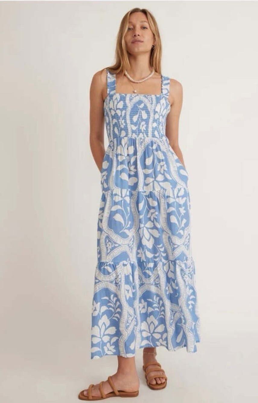 Marine Layer Selene Smocked Tiered Maxi Dress Blue Tile Print Coastal Sz Medium
